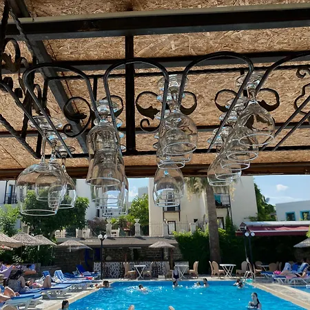 Bodrum Park 2*